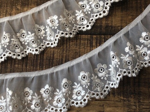 Laverslace white satin - satin, eyelet