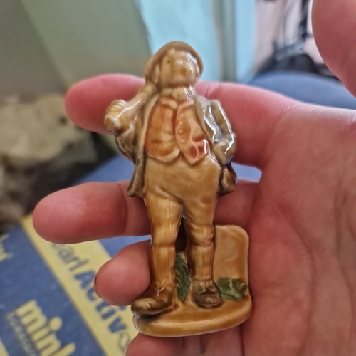 Irish wade male figureine - wade,