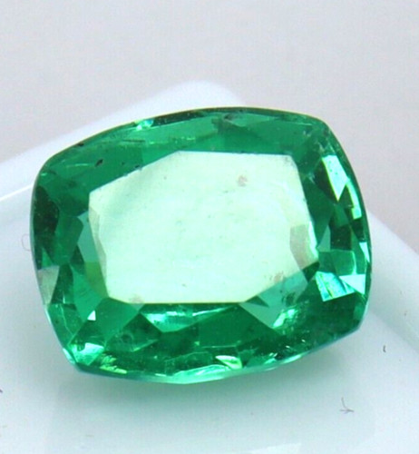 Green sapphire aaa - 8.10, ct