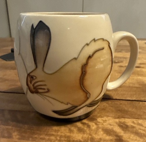 Moorcroft pottery hare - pottery, and