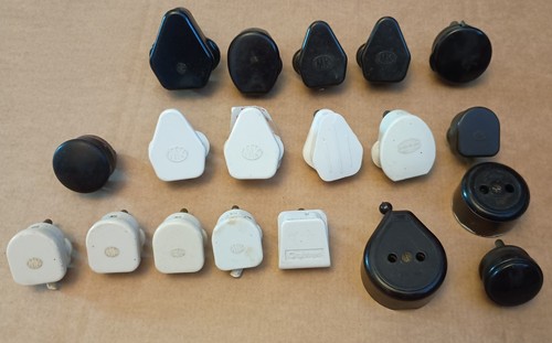 Vintage bundle bakelite - vintage,