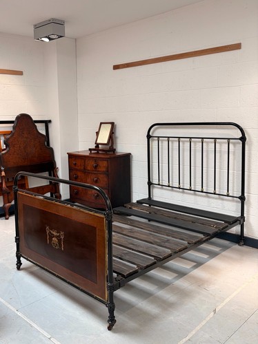 Antique 4ft queen metal bed - queen,