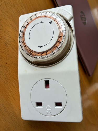 24hr electrical plug timer - electrical, in