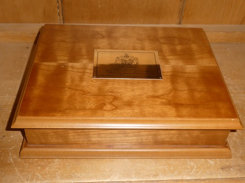 Wooden coin box - hold, 24