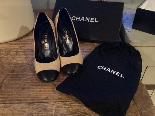 Barely worn heeled chanel - worn,