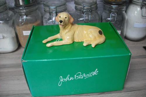 Beswick golden labrador - golden,