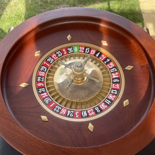 Wooden casino roulette - wooden,