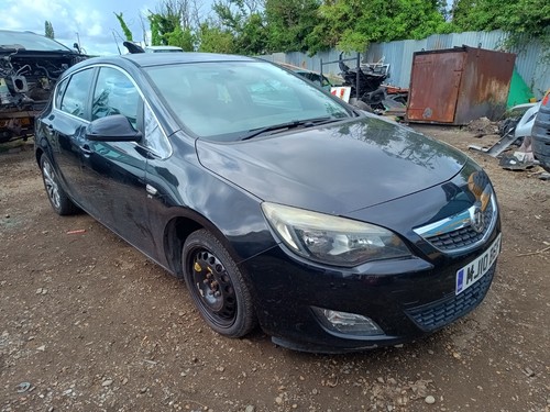 Breaking 2010 vauxhall astra - 2010,