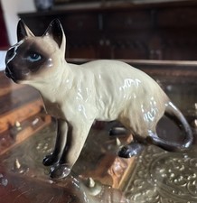 Vintage Coopercraft Siamese Cat Figurine: Mid-Century Home Decor