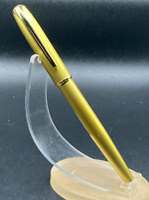 Hero 7023 Metal Fountain Pen & Converter, Metallic Gold