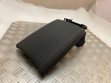 Lexus RX 450H 2021 Armrest
