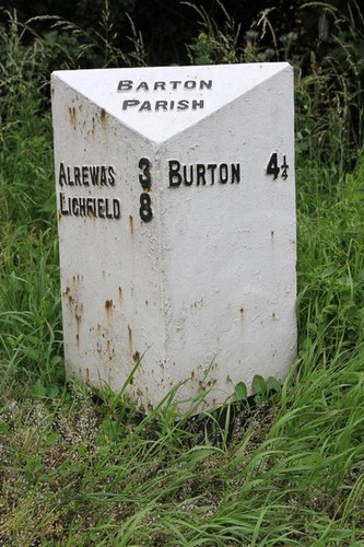 Photo 6x4 old milepost - photo,