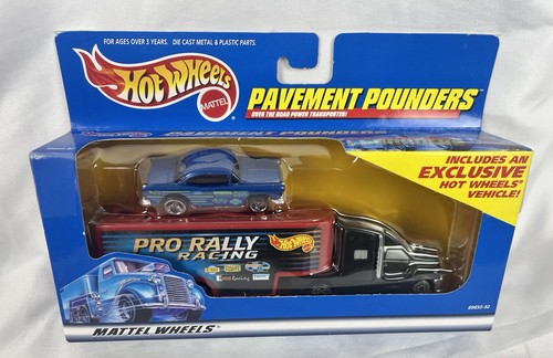 2000 hot wheels pavement - hot,