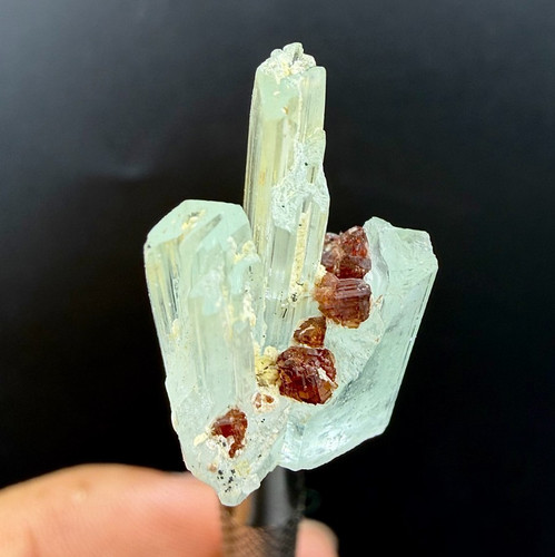 Aquamarine crystal combine - aquamarine,