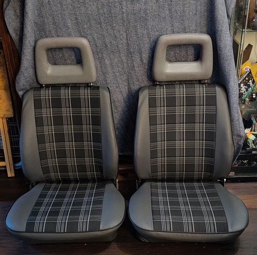 T25 t2 bay - /,