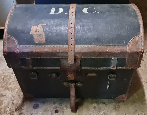 Mysterious old leather - , trunk