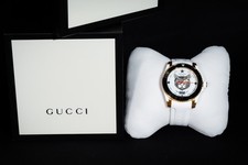 Gucci Dive YA136322 40mm Gold