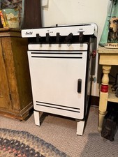 Vintage Small Magic Chef Gas