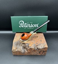 Peterson Deluxe 411 – Ringed Bullcap – Smooth Finish – Silver Band -  Pipe