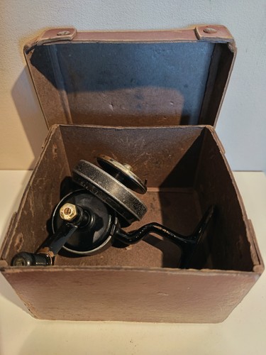 Helical casting reel vintage - casting,