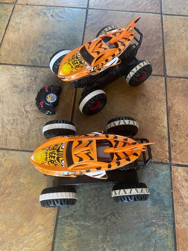Hot wheels monster trucks - hot,