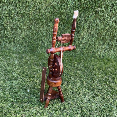 Miniature wooden spinning - wooden,