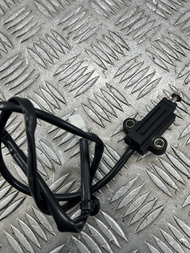 Suzuki gsxr 125 2023 side - 125,