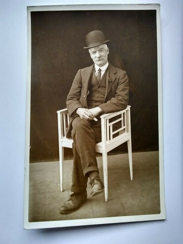 Old gentleman real - real, photo