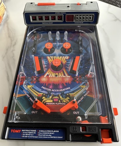Vintage atomic tomy - pin, ball