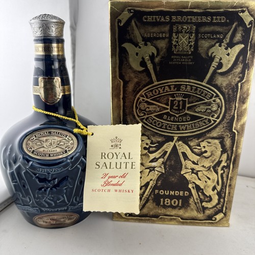 Royal salute year old - salute,