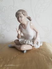 Lladro Nao Seated Ballerina Dancer Porcelain Figure