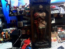 LARGE WOOD CARVED EFFECT RESIN WALL PLAQUE MEDIEVAL SOLDIER KING PICTURE KNIGHT