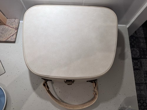 Vintage cream pixie vanity - vintage,