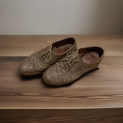 Bertie ladies tan lace - tan,