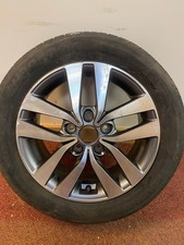 1x Genuine Hyundai i30 i 30