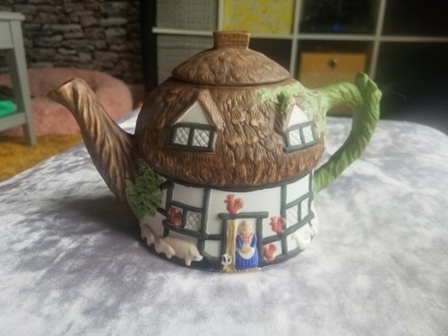 Cottages teapot christopher - teapot,
