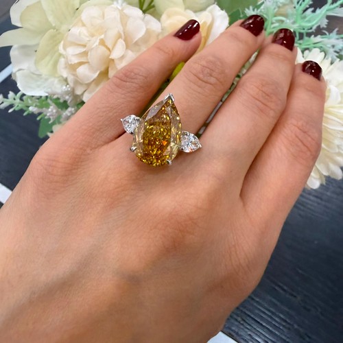 Igi certi 38ct fancy vivid - 12.38ct,