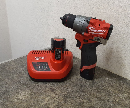 Milwaukee m12 fdd2 - 12v, sub