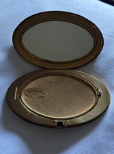 Melissa Oval Art Deco Gold Tone Vintage Make Up/Powder Compact 
