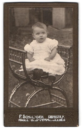 Photograph schneider - by, p.