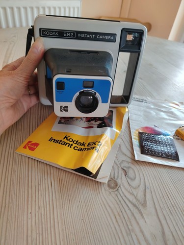 Kodak instamatic camera - e2,