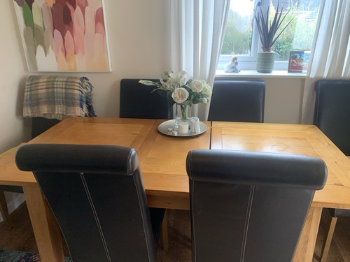 Oak dining table - table, chairs