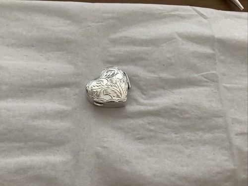 925 silver heart shaped pill - silver,
