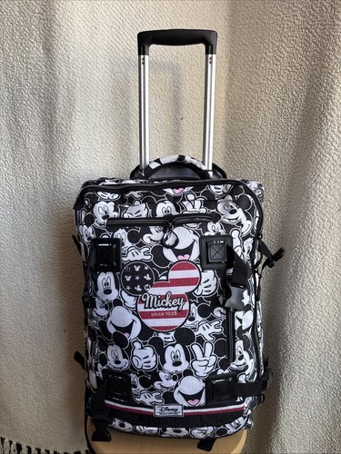 Disney mickey mouse cabin - disney,