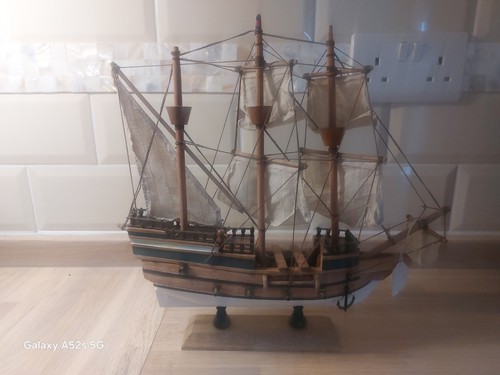 Mayflower model ship - ,