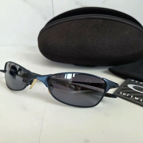 Good condition oakley - [good,