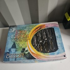 2001 Lord of the Rings (Fellowship) Pewter & Bronze Effect Chess Set - Complete