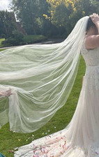 Avalanche Tulle Pearl Veil