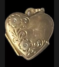 vintage 9ct gold heart shaped photo locket. weight 1.5g hallmarked