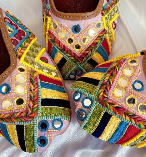 Handcrafted women flat shoes - flat,